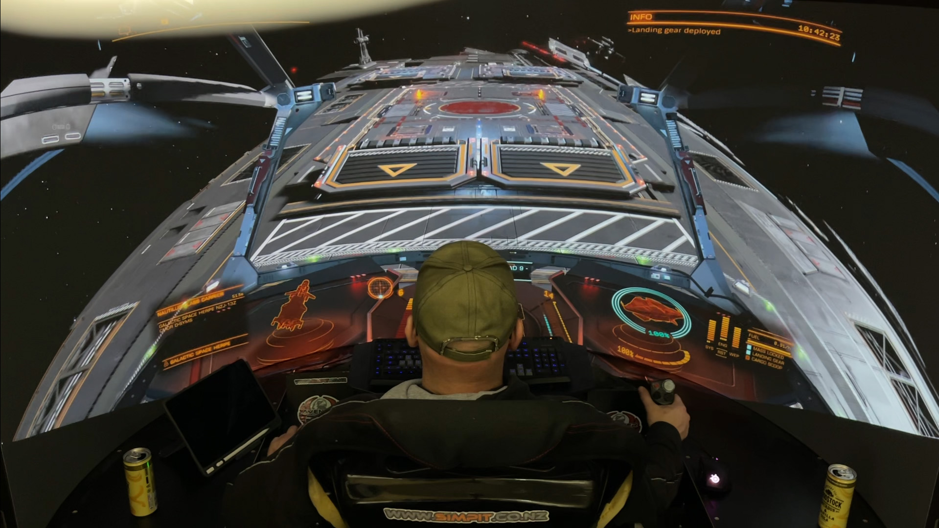 Fleet carrier landing, spectator view — Avenger 202 PRO